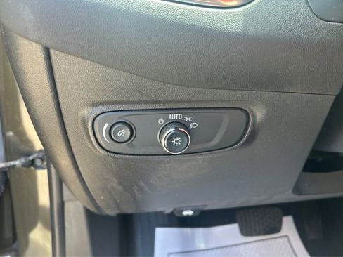 Used 2023 Chevrolet Equinox LT AWD/4WD image 18