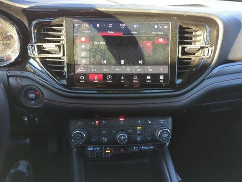 Certified 2023 Dodge Durango GT image 8