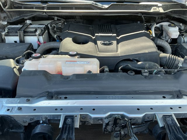 Used 2022 Toyota Tundra Limited w/ TRD Off-Road Package AWD/4WD image 24