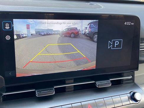 Used 2025 Hyundai Kona SEL image 21