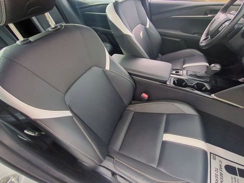Used 2025 Toyota Camry SE FWD image 34