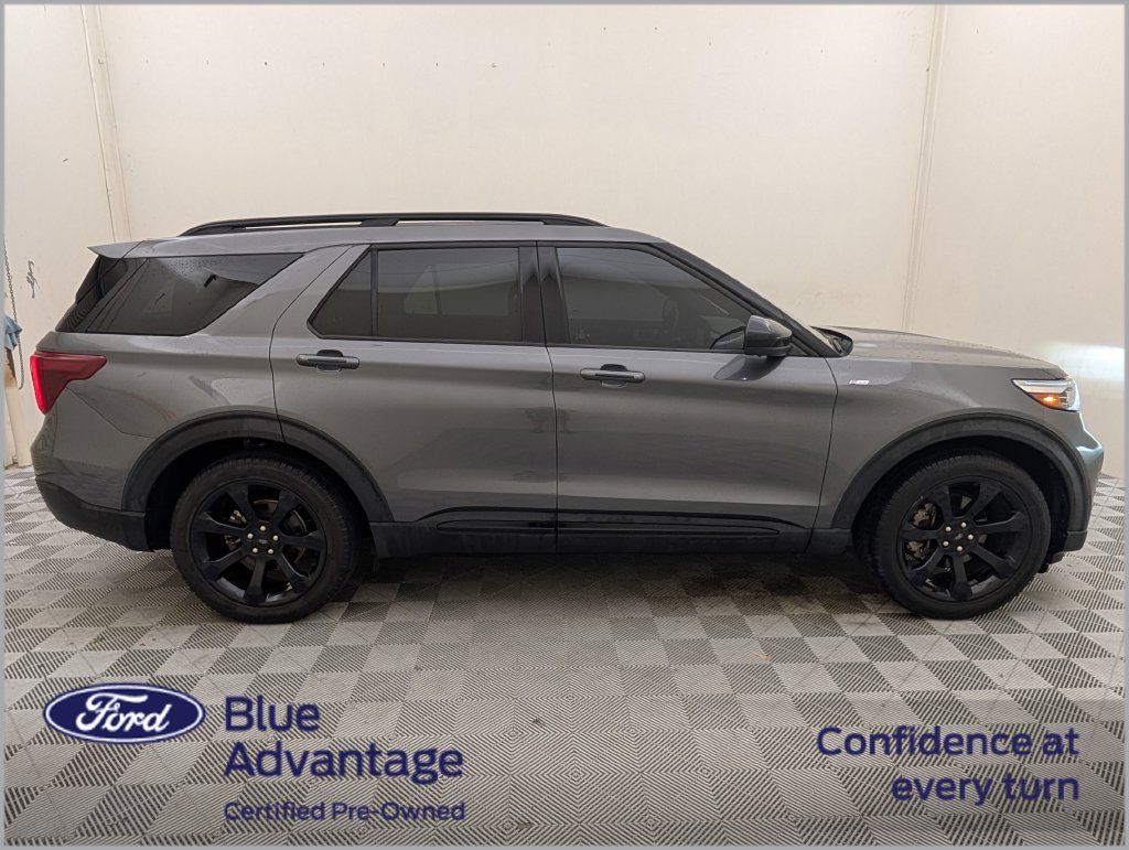 Used 2023 Ford Explorer ST-Line w/ Class IV Trailer Tow Package RWD image 2