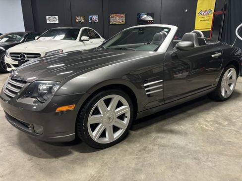 Used 2005 Chrysler Crossfire Limited RWD image 1