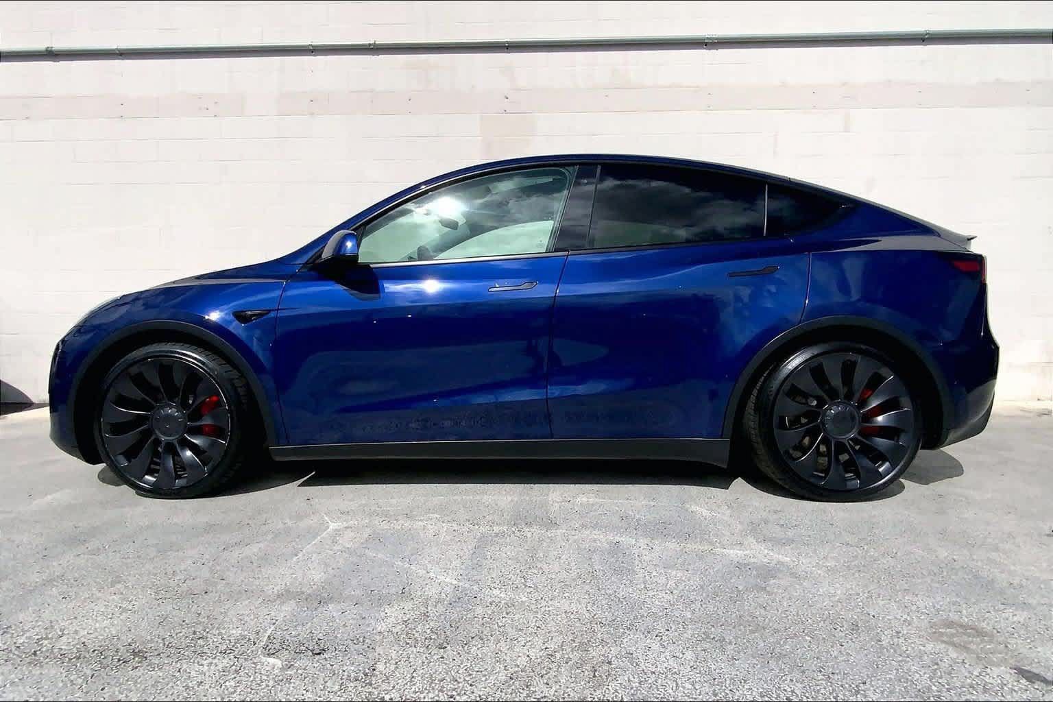 Used 2023 Tesla Model Y Long Range AWD/4WD image 3