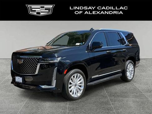 Used 2024 Cadillac Escalade Luxury AWD/4WD image 1
