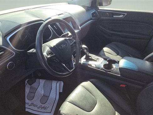Used 2018 Ford Edge Titanium image 20