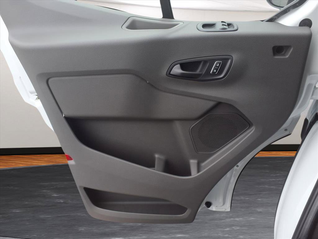 New 2026 Ford Transit 250 148 Medium Roof w/ Load Area Protection Package RWD image 18