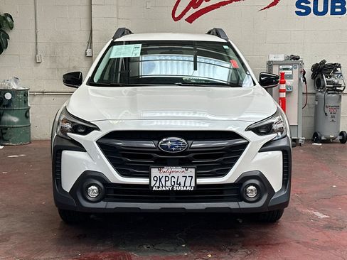 Used 2024 Subaru Outback Premium AWD/4WD image 3
