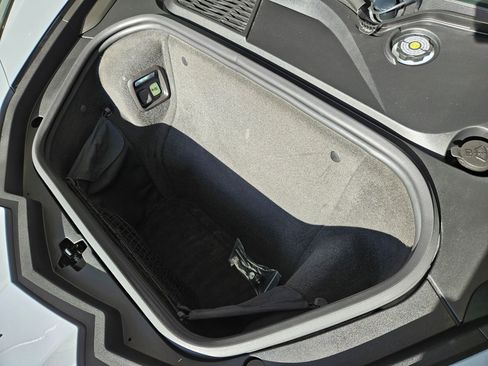 Used 2025 Chevrolet Corvette Stingray Preferred Cpe w/ Z51 Performance Package RWD image 32