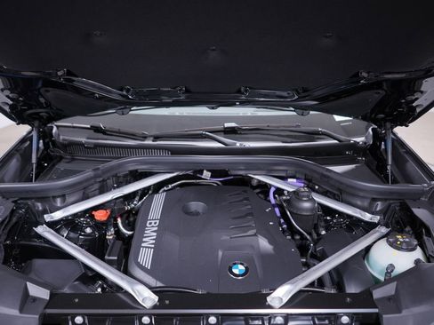 New 2026 BMW X5 sDrive40i image 14