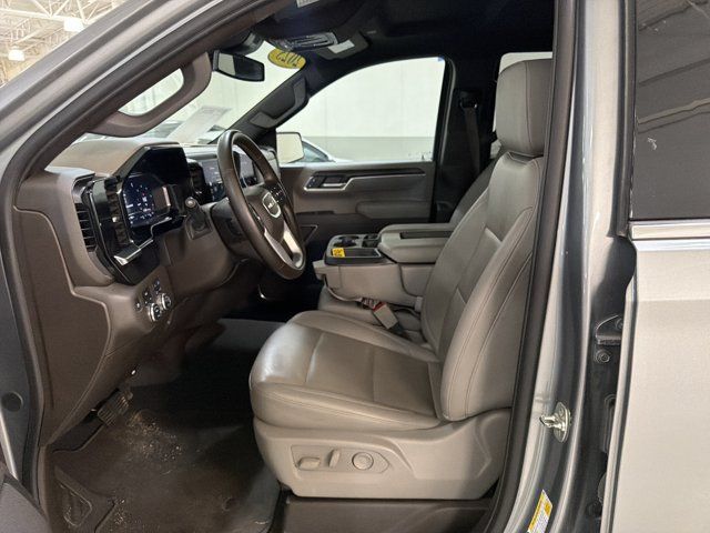 Used 2025 GMC Sierra 1500 SLT AWD/4WD image 6