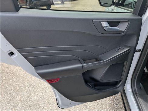 Used 2025 Ford Escape ST-Line FWD image 25