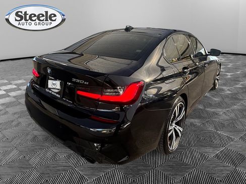 Used 2021 BMW 330e w/ M Sport Package image 5