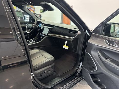 New 2026 Jeep Grand Cherokee L Limited AWD/4WD image 55