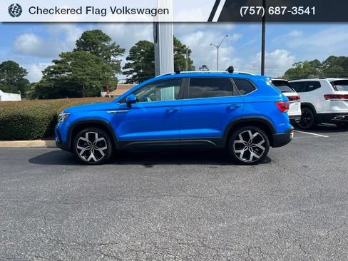 Used 2023 Volkswagen Taos SEL AWD/4WD image 4