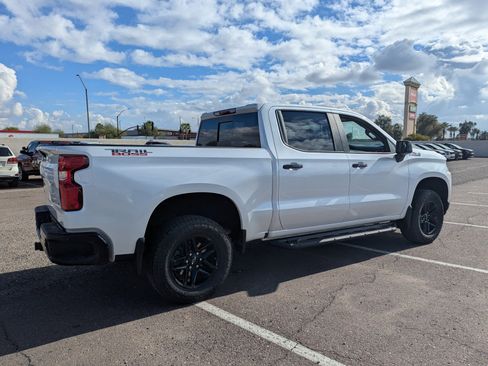 Used 2021 Chevrolet Silverado 1500 LT Trail Boss w/ Convenience Package II image 4