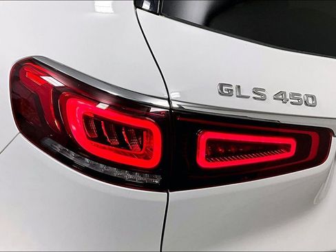 Used 2023 Mercedes-Benz GLS 450 GLS 450 image 29