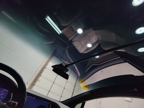 Used 2020 Tesla Model X Long Range image 34