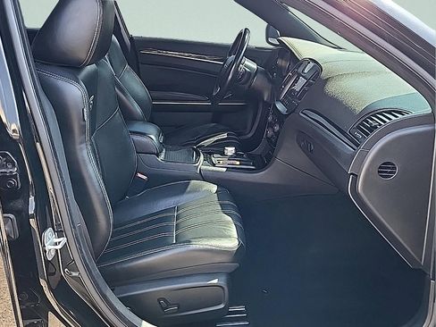 Used 2022 Chrysler 300 S AWD/4WD image 10