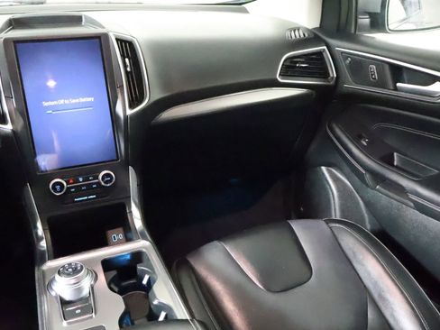 Used 2022 Ford Edge Titanium image 31