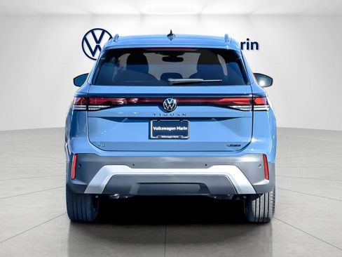 New 2026 Volkswagen Tiguan SE image 4