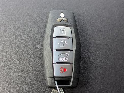 New 2026 Mitsubishi Outlander SEL FWD image 34