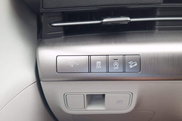 New 2027 Hyundai Kona SE FWD image 28
