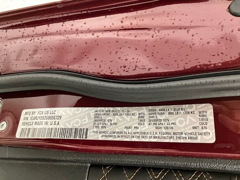 Used 2025 Jeep Grand Cherokee Summit image 29