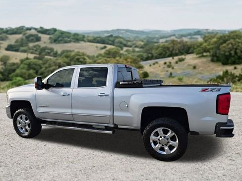 Used 2019 Chevrolet Silverado 2500 LTZ w/ Duramax Plus Package AWD/4WD image 7