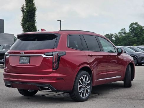 Used 2022 Cadillac XT6 Sport w/ Technology Package AWD/4WD image 29