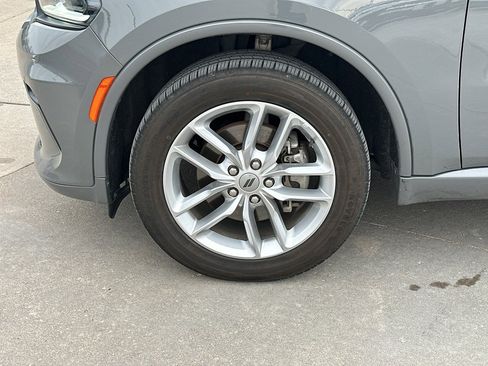 Used 2023 Dodge Durango GT image 3