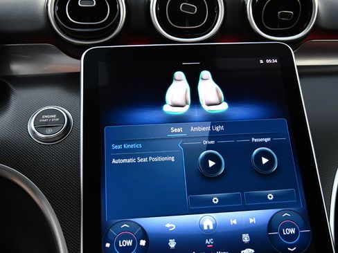 Used 2025 Mercedes-Benz C 300 Sedan image 21