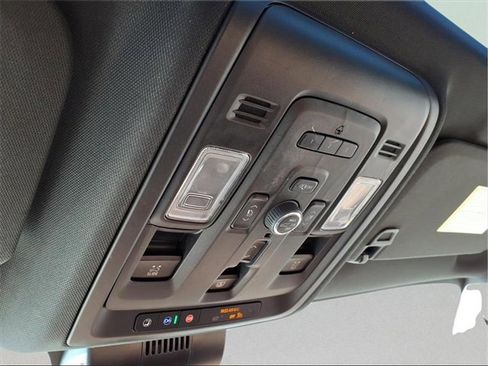 Used 2023 Chevrolet Tahoe High Country w/ Advanced Technology Package image 34