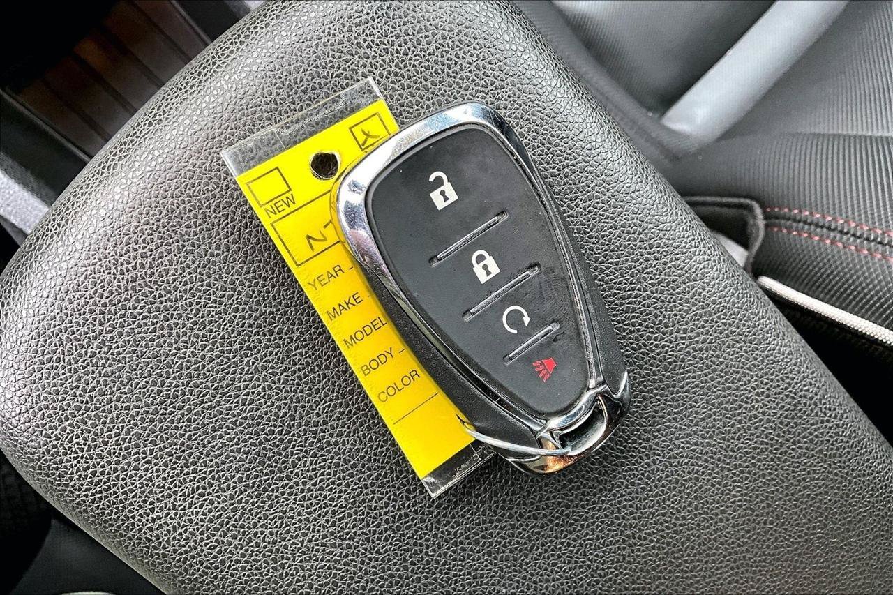 Used 2023 Chevrolet TrailBlazer RS AWD/4WD image 39