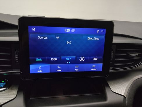 Used 2020 Ford Explorer XLT w/ Comfort Package image 25