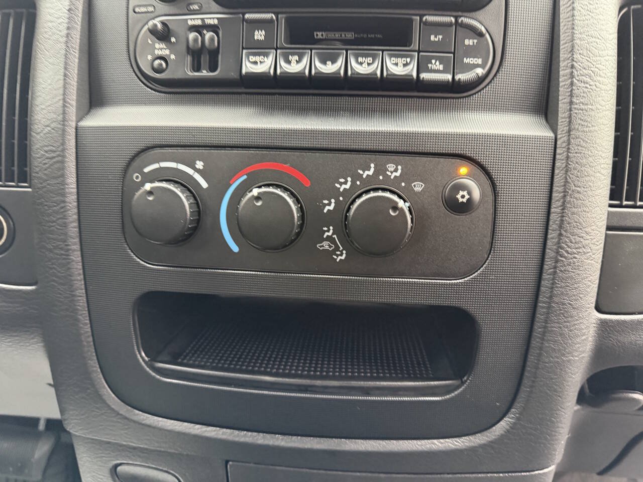 Used 2004 Dodge Ram 1500 Truck ST RWD image 13