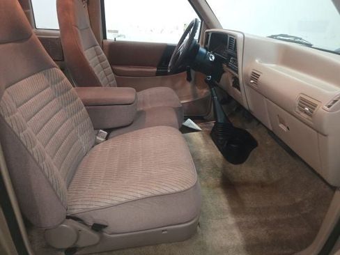 Used 1993 Ford Ranger XLT RWD image 3