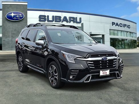 Used 2023 Subaru Ascent Touring image 1