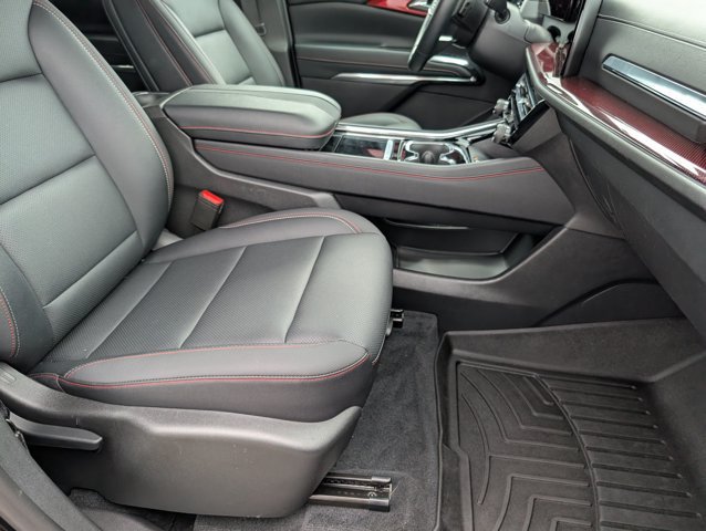 Used 2026 Chevrolet Traverse Z71 w/ LPO, Floor Liner Package AWD/4WD image 28