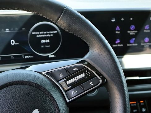 Used 2025 Kia Seltos SX w/ SX Sunroof Package AWD/4WD image 37