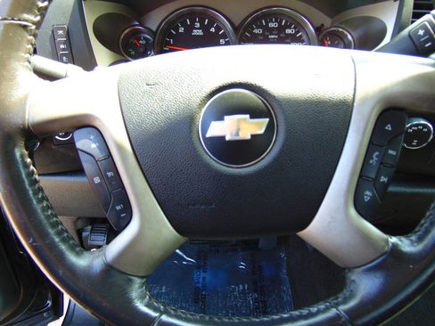 Used 2010 Chevrolet Silverado 1500 LT w/ Interior Plus Package AWD/4WD image 14