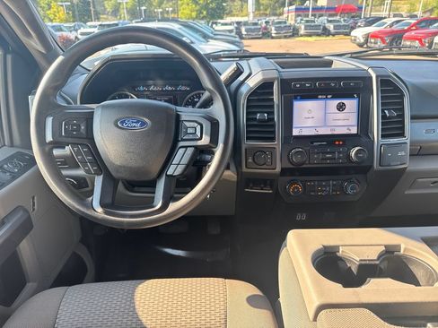 Used 2019 Ford F350 XLT w/ XLT Premium Package AWD/4WD image 31