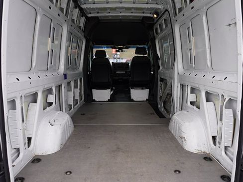 Used 2020 Mercedes-Benz Sprinter 1500 image 8