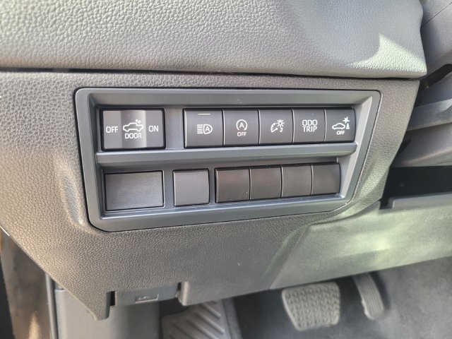 Used 2025 Toyota Tundra Limited AWD/4WD image 19