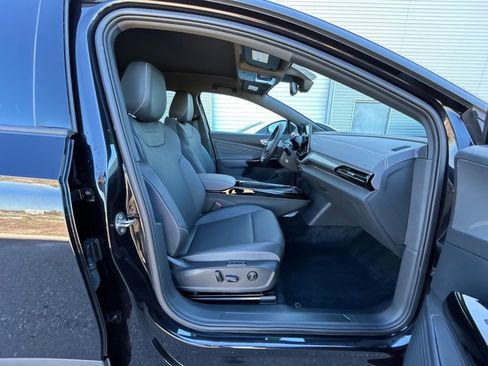 Used 2023 Volkswagen ID.4 Pro S image 36