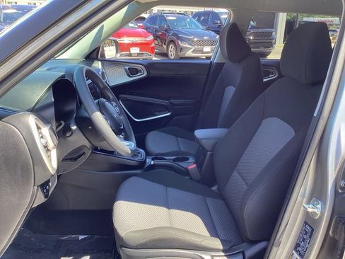 Used 2024 Kia Soul LX w/ Option Group 015 FWD image 13