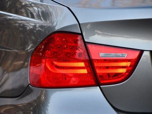 Used 2011 BMW 335i xDrive Sedan image 5