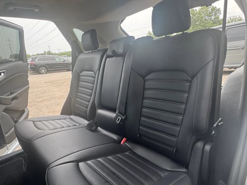 Used 2024 Ford Edge SEL w/ Convenience Package AWD/4WD image 15
