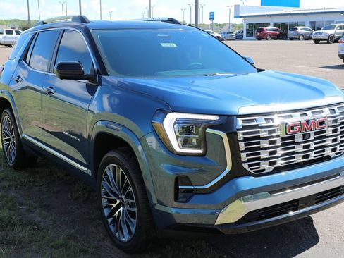 Used 2026 GMC Terrain Denali AWD/4WD image 17