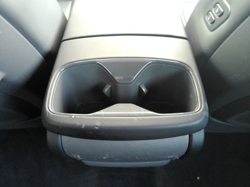 Used 2024 Kia EV9 Light Long Range RWD image 37
